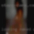 Looking naked women